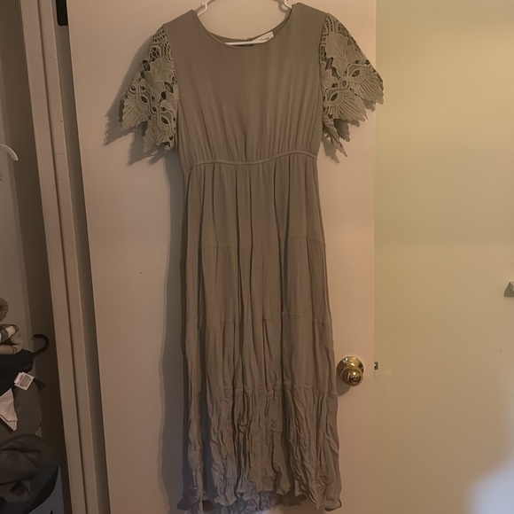 Böhme Sage Green Midi Dress with Lace Sleeves - Size Medium - Picture 5 of 5